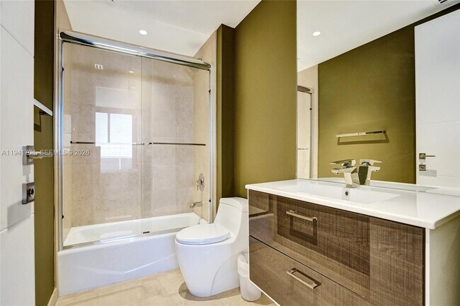 Building Photo - 1800 S Ocean Dr