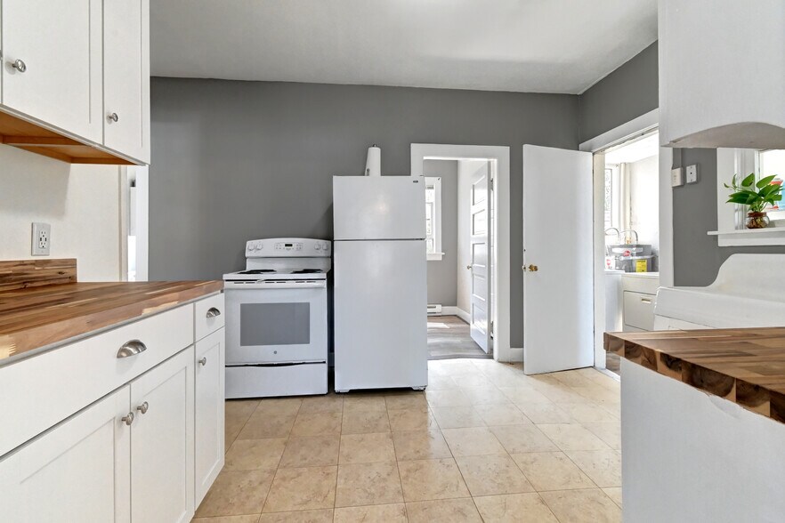 kitchen - 1405 S 3rd St