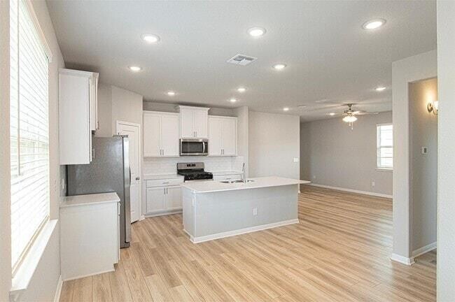 Building Photo - 6506 Marsh Ln