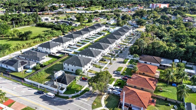 Building Photo - 22535 SW 125th Ave