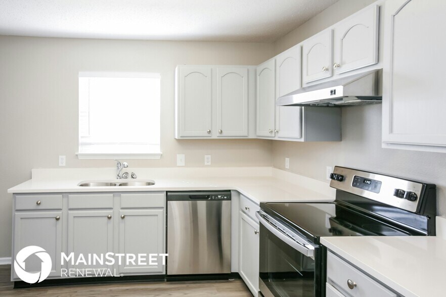 Building Photo - 6849 W Stansbury Blvd