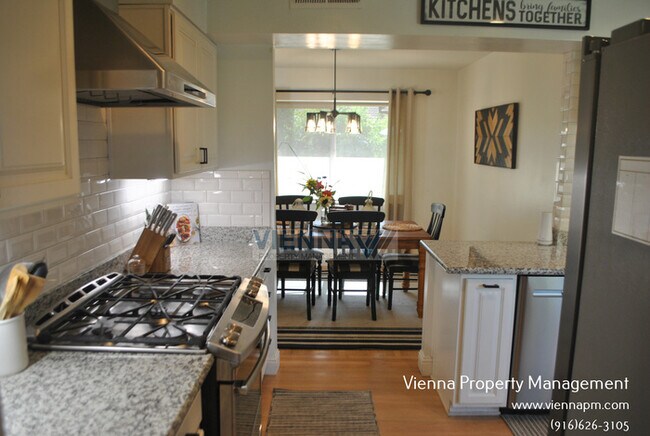 Building Photo - 2913 Kerria Way