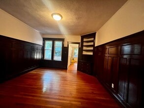 Building Photo - 3Br/1Bth, Available Sep. 1, 2026. Great location!  H/HW included! Laundry in building.