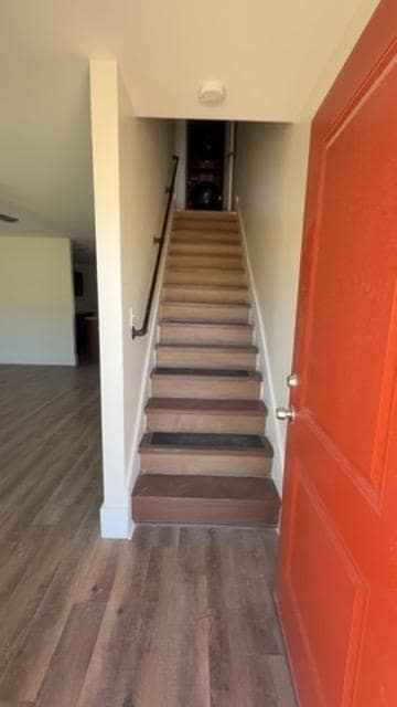 Building Photo - 1912 Sanford Dr