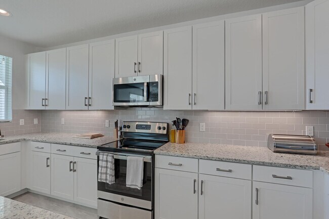 Building Photo - 12937 Trevi Isle