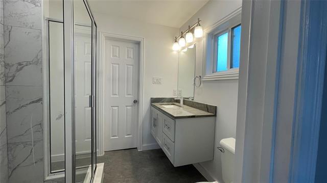 Building Photo - 2931 Ivandell Ave