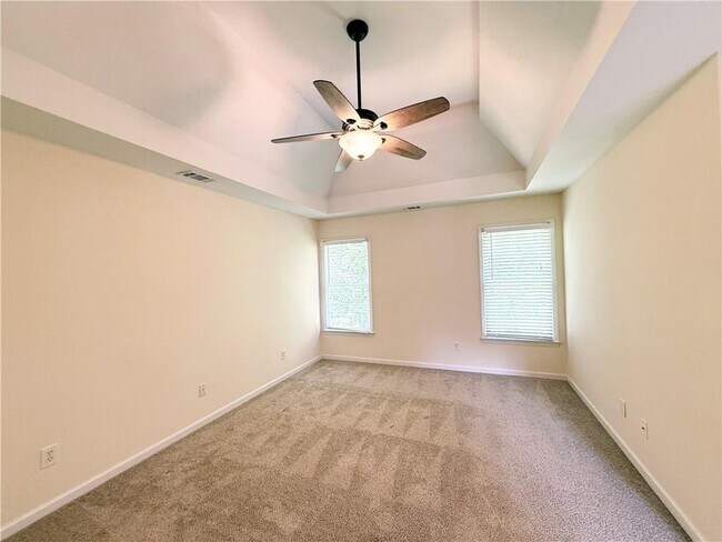 Building Photo - 350 Laurel Glen Crossing