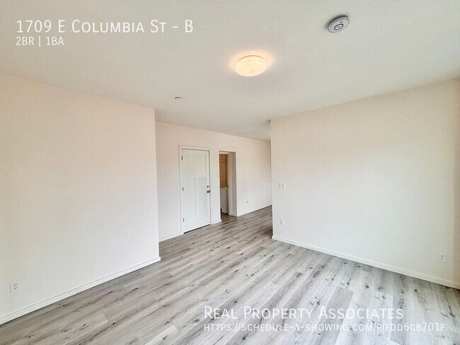 Building Photo - 1709 E Columbia St