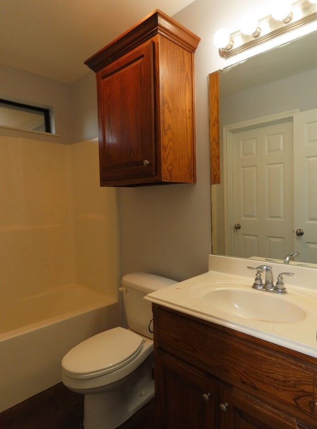 Building Photo - Whitehouse ISD -3 Bedroom, 2 Bath Duplex