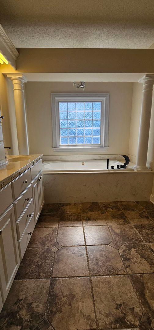 Building Photo - “Elegant 5-Bed Executive Home with Pool – ...