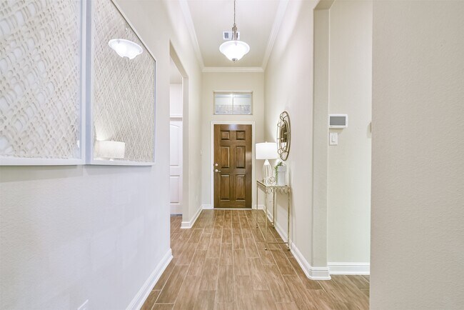 Building Photo - 12617 White Cove Dr