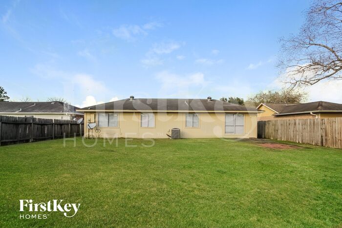 Building Photo - 2507 Ironclad Dr