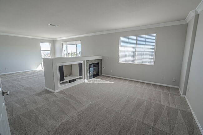 Building Photo - COMING SOON! Stunning 4-Bedroom Home for Rent in Palmdale!