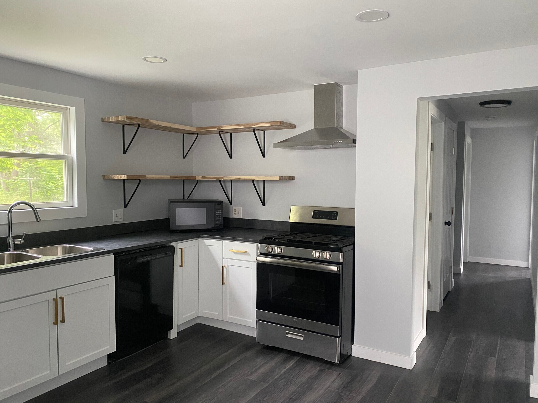 Kitchen - 1326 Westcott St
