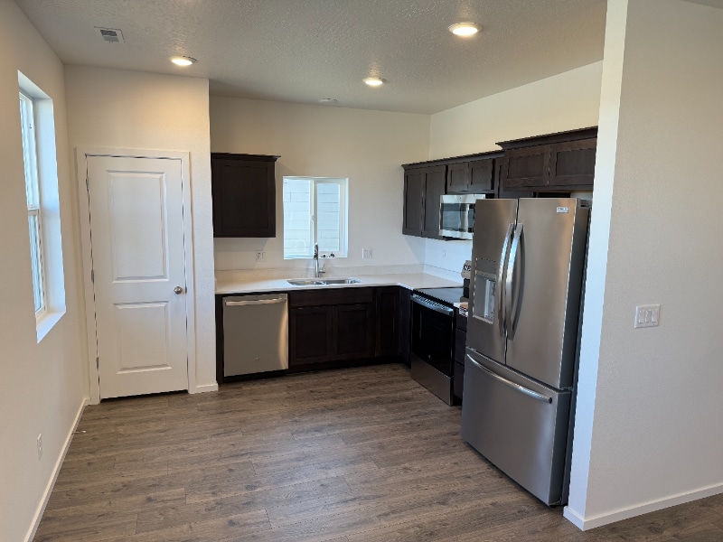 Building Photo - 5340 E Norma Ave