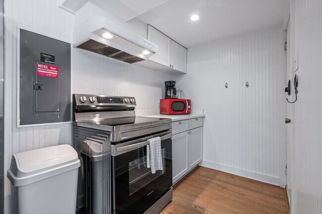 Building Photo - 23 Old Mission Ave