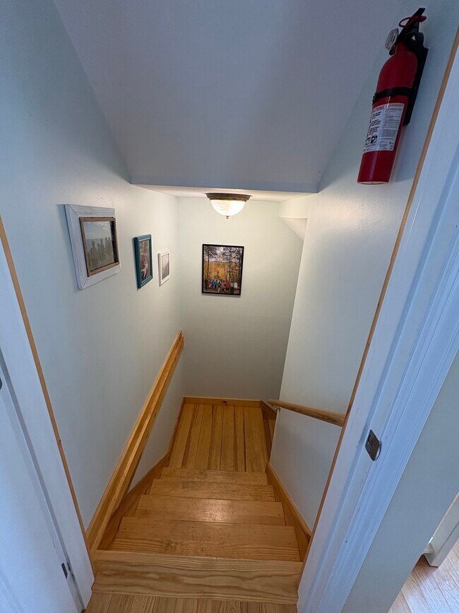 Building Photo - 138 Dwight Dr