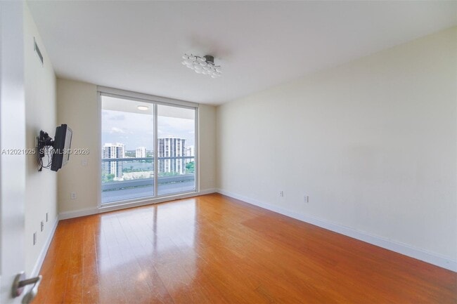 Building Photo - 6000 Island Blvd