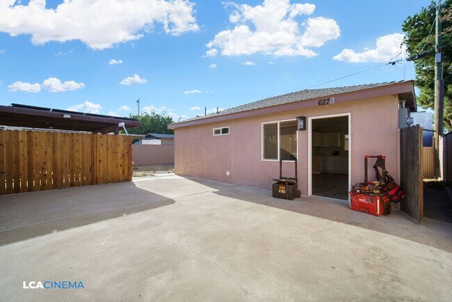 Building Photo - 627 Hood Dr