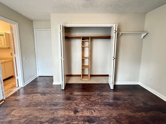 Building Photo - Rent now, buy later