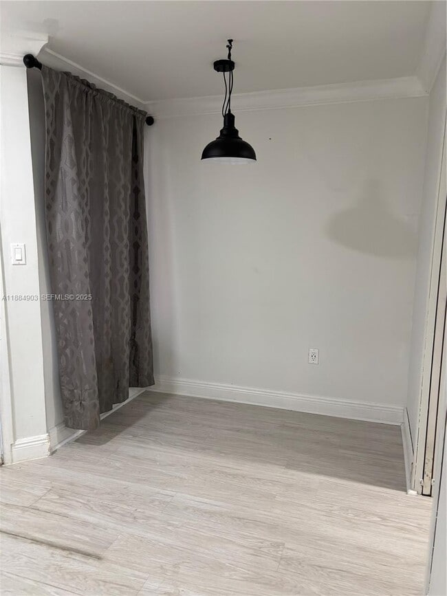 Building Photo - 10171 SW 154th Cir Ct