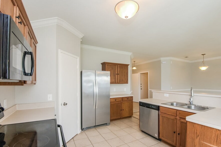 Building Photo - 4521 Napa Valley Dr