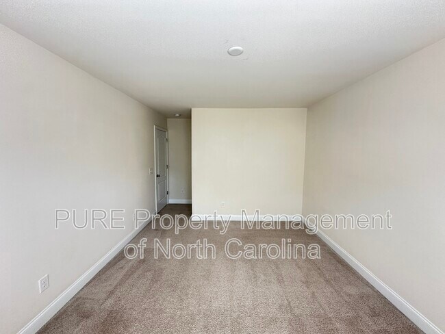 Building Photo - 5302 Tilley Manor Dr