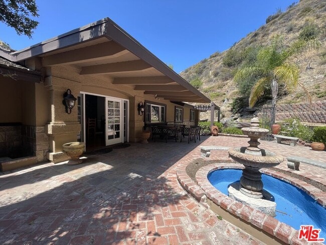 Building Photo - 1830 Maginn Dr