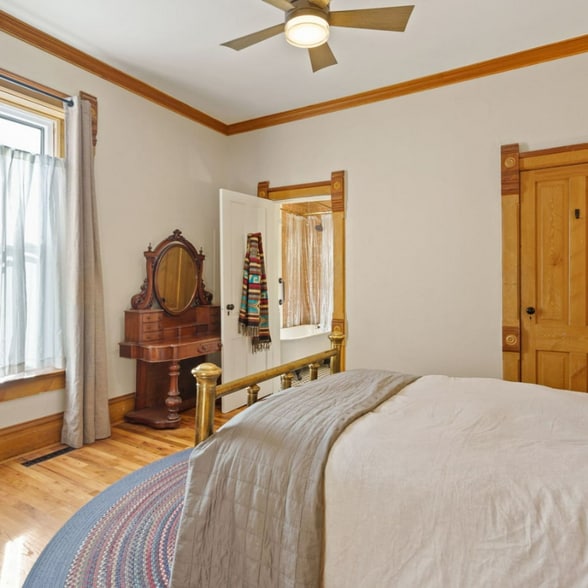 Building Photo - 503 Mathews St