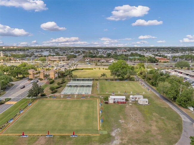 Building Photo - 1801 Bedford Terrace