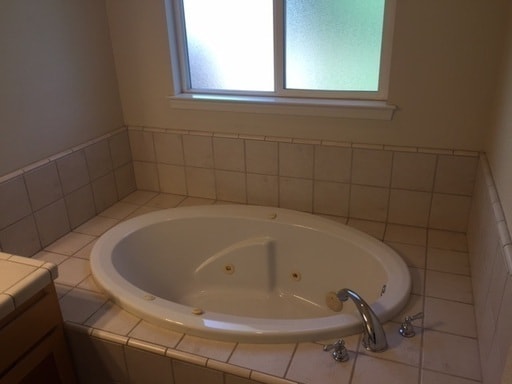 Building Photo - Beautiful home in private cul-de-sac!