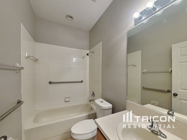 Building Photo - 1143 Emerald Hill Way