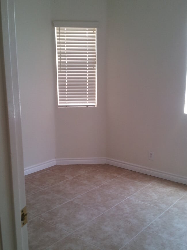 Building Photo - 8208 Cactus Root Ct