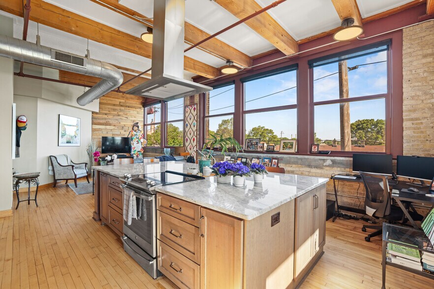 Kitchen - 215 W Maple St