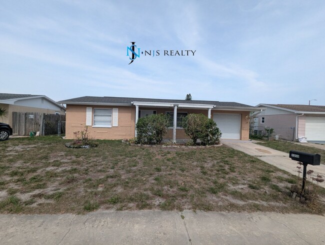 Primary Photo - Beautiful, true 3 bed, 2bath home with 110...