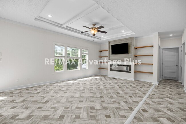 Building Photo - 1407 Paradise Rd