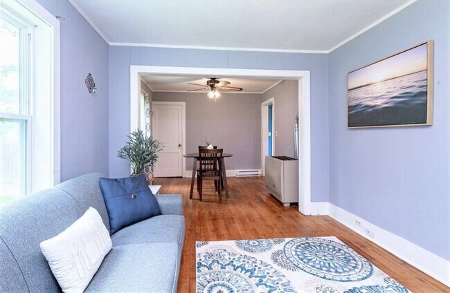 Building Photo - 226 Joyce St