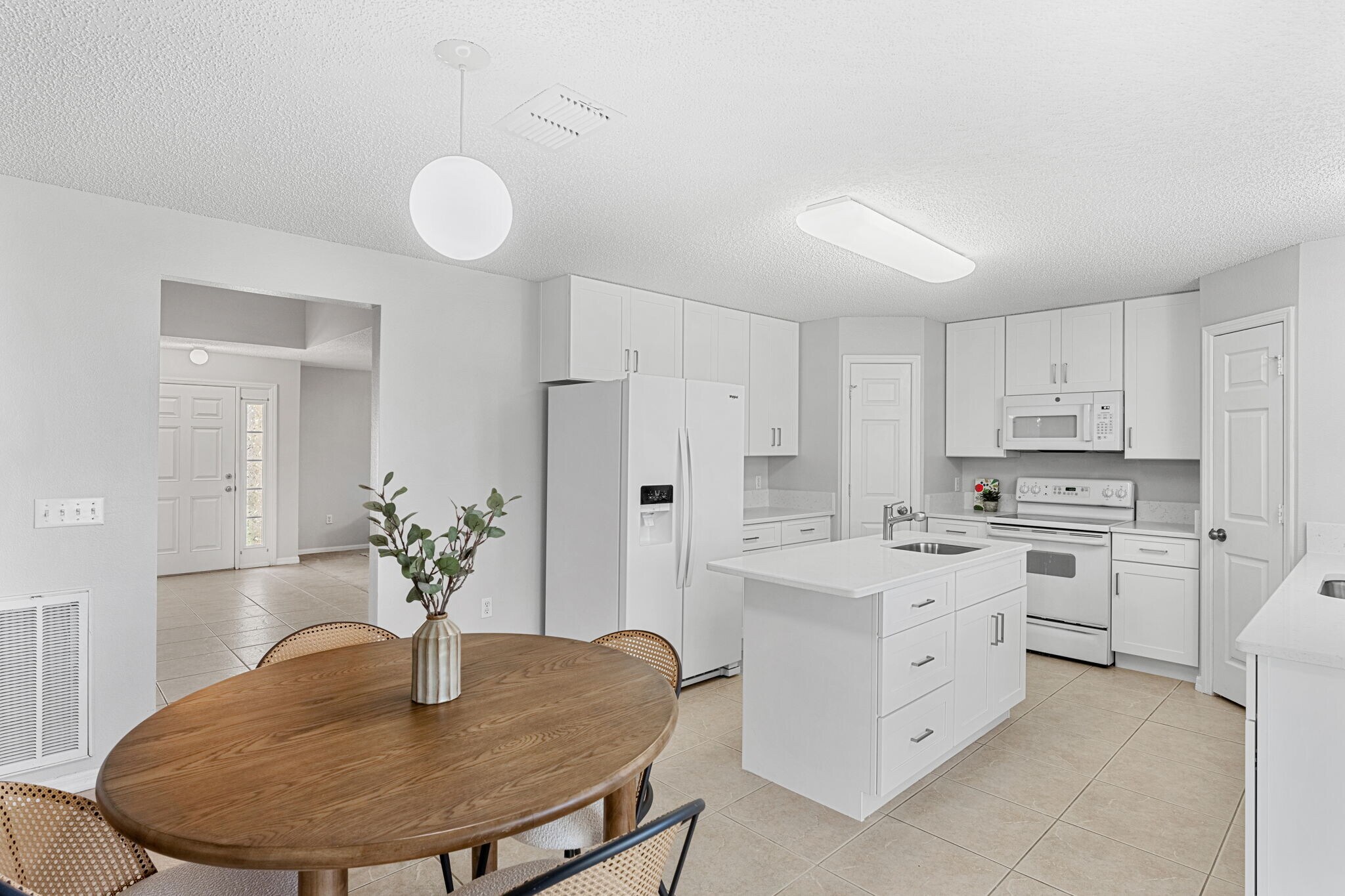 Building Photo - 2223 Dryden Ct