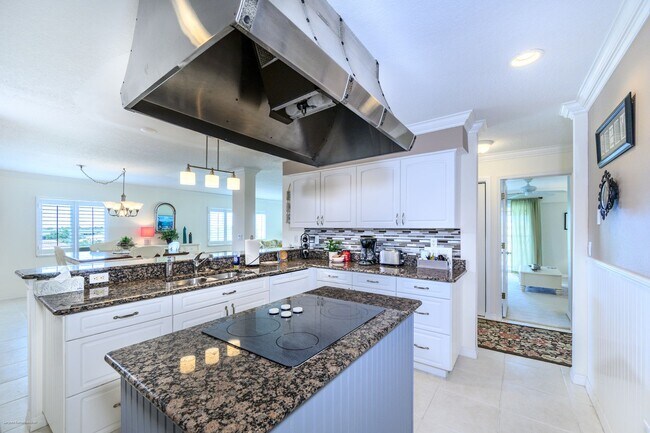 Building Photo - 1477 Park Beach Cir