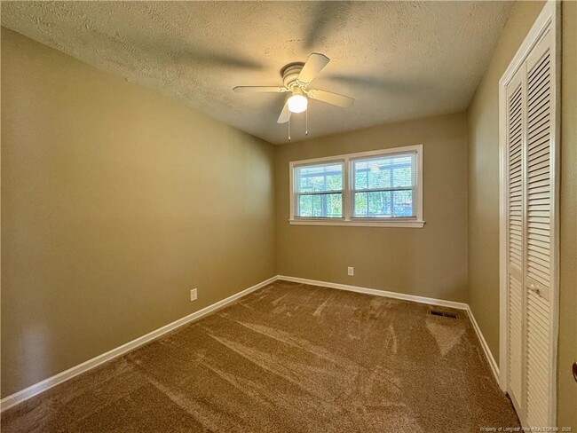 Building Photo - 805 Minurva Ct