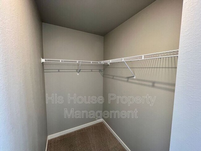 Building Photo - 1353 Reynolds St