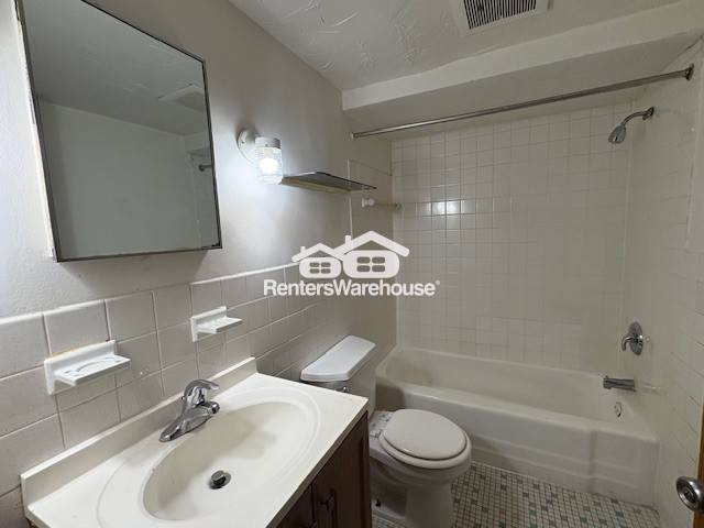 Building Photo - 5749 33rd Ave S