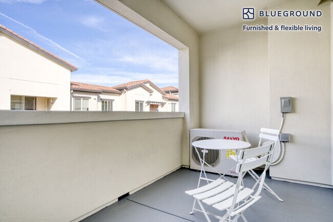 Building Photo - 695 Tasman Dr