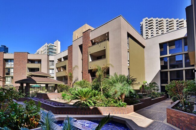 Building Photo - Marina District 2 Bedroom at Marina Park! ...