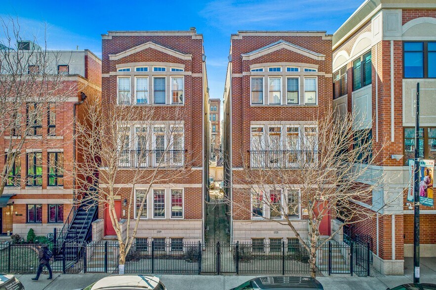 Exterior - 1321 W Belmont Ave