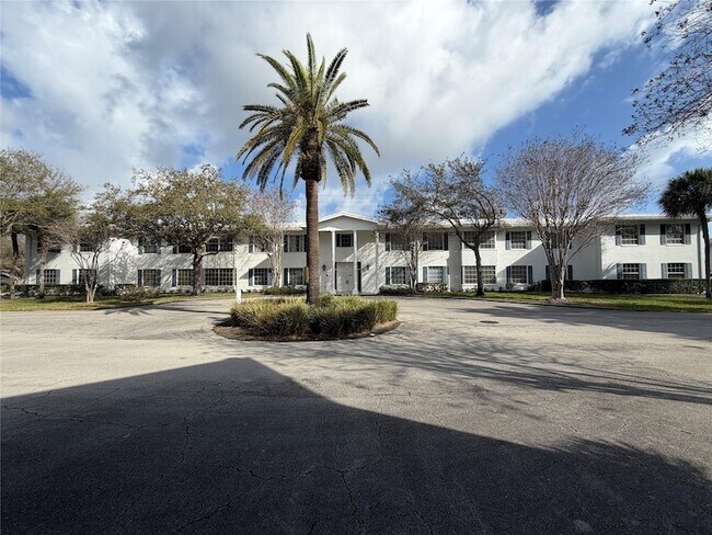 Building Photo - 2151 NE 68th St