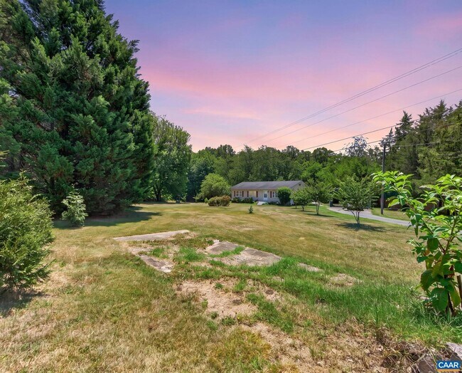 Building Photo - 625 S Spotswood Trail