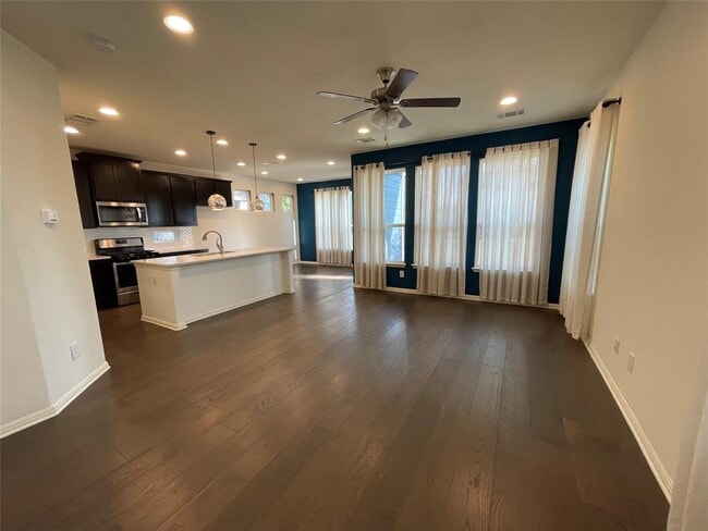 Building Photo - 142 Simon