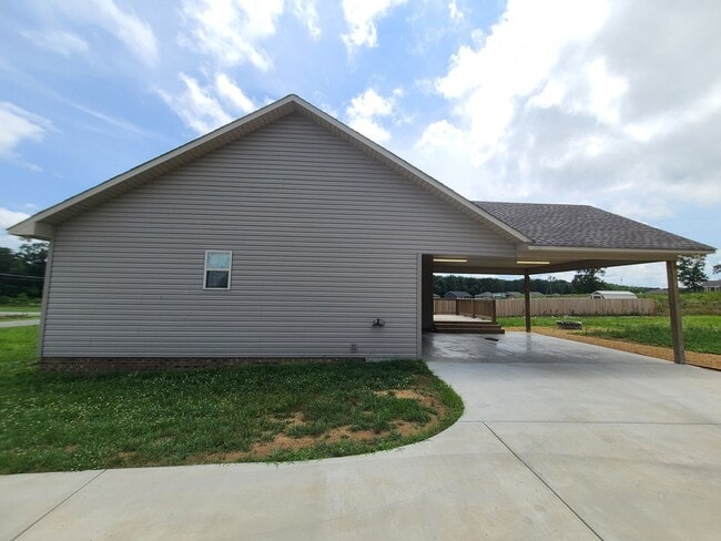 Building Photo - Vinemont/Cullman Area
