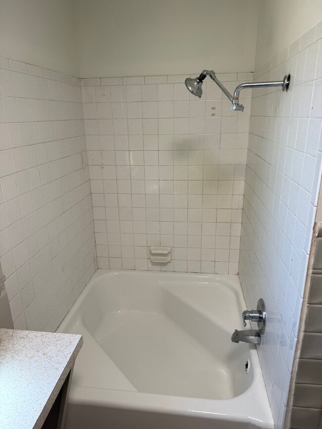 Building Photo - For Rent: 2-Bedroom Apartment | Downtown Hastings